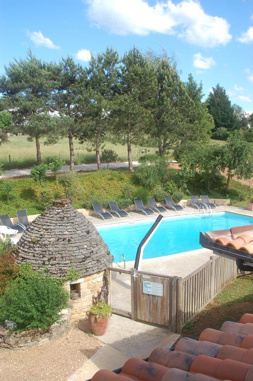 Hotel Le Mas De Castel - Piscine Chauffee Сарла-ла-Канеда Екстер'єр фото